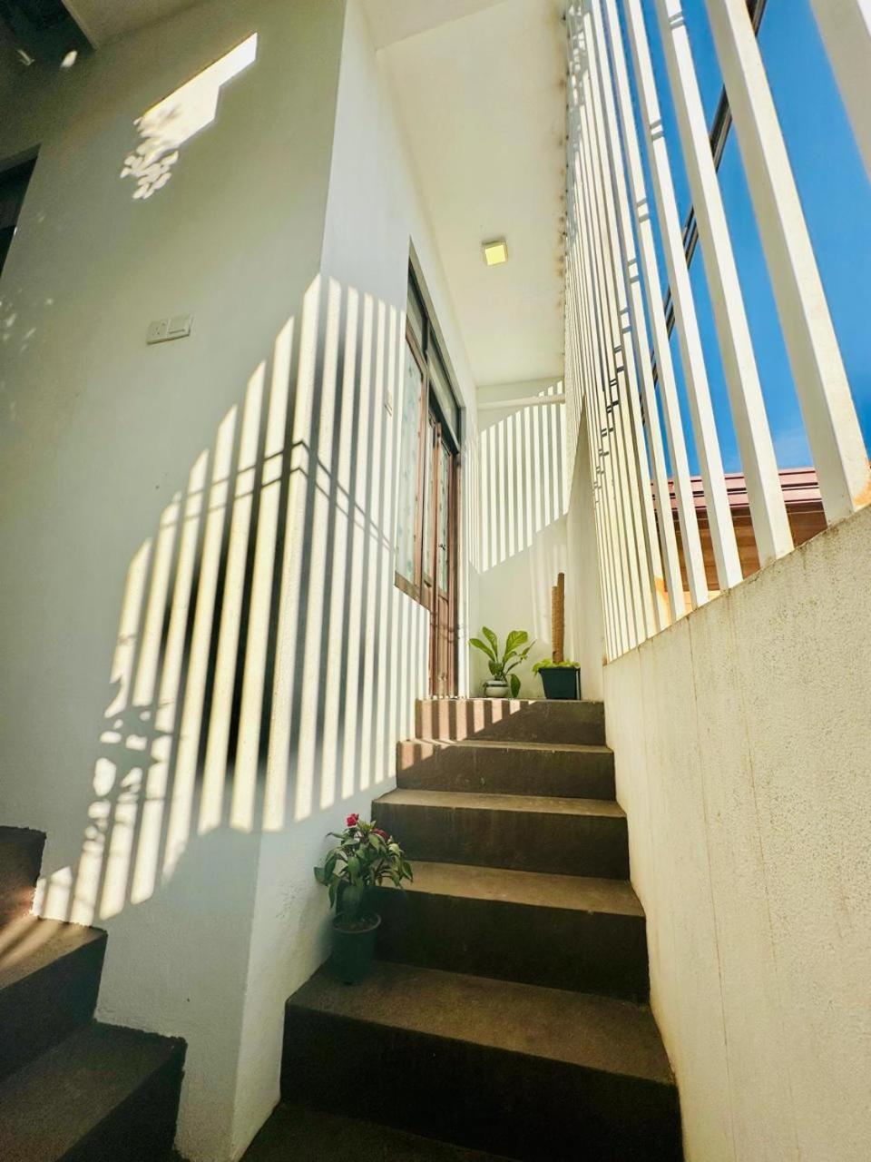 Sea Breeze Guest House ネゴンボ エクステリア 写真