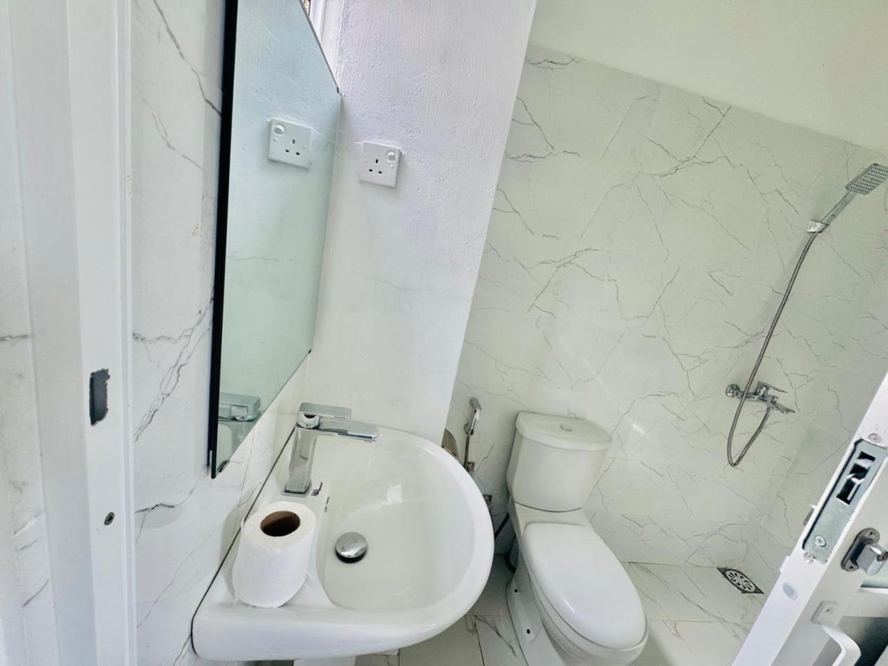 Sea Breeze Guest House ネゴンボ エクステリア 写真