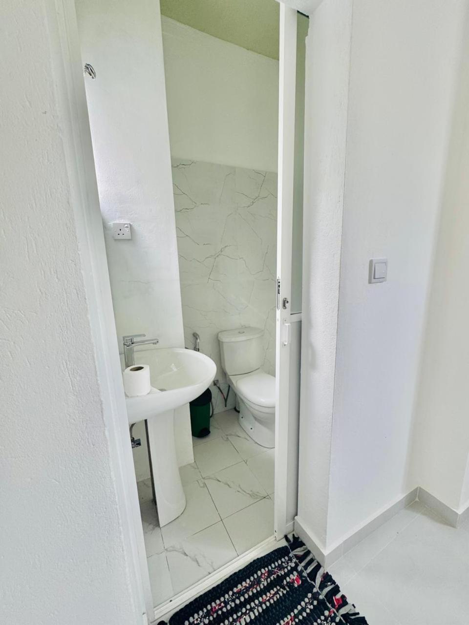 Sea Breeze Guest House ネゴンボ エクステリア 写真